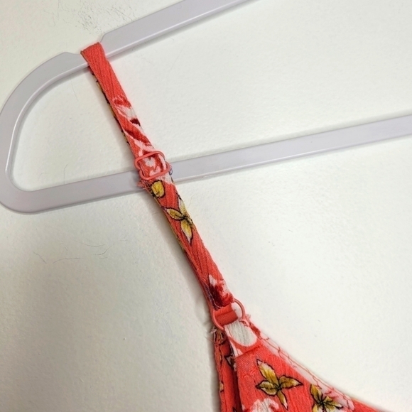 Torrid Floral Tank Top Adjustable Straps - Picture 4 of 9